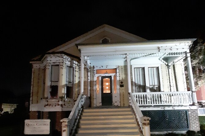 Al's Ghost tour : a small group experience - Old Galveston at Night: Why This Walk Feels Personal