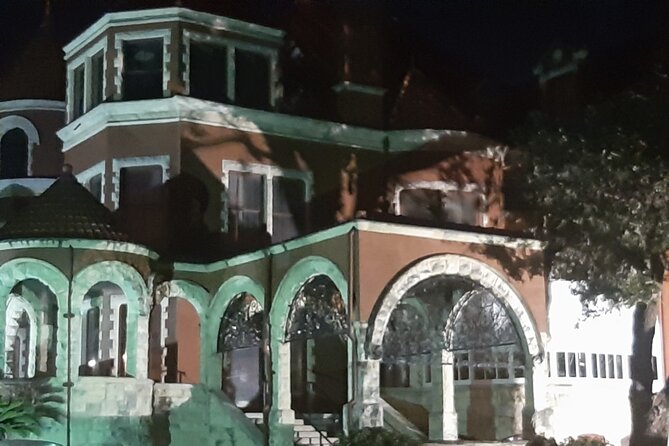 Al's Ghost tour : a small group experience - Camera and Phone Tips: How to Capture the Night