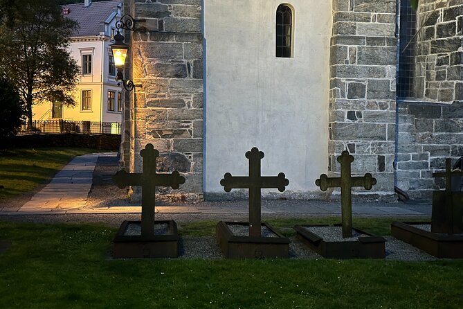 Audio Walking Tour in Bergen Famous Ghosts Location - Outside the Old Town Hall: dungeon and hangings
