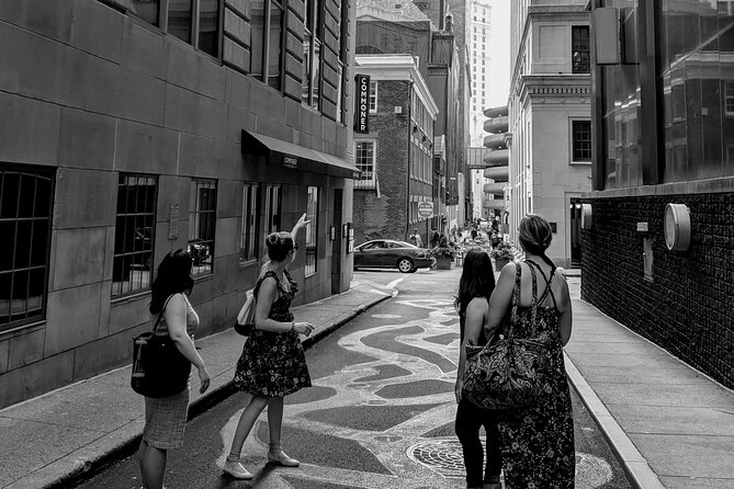 Black & Ghost Tour - The Guides Make It: Alan, Danny, Myrna, Marisa, Annie, and the Storytelling Style