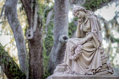 Bonaventure Cemetery's Secret Society Ghost Tour - Inside Bonaventure Cemetery: 2.5 Hours of After-Hours Stories