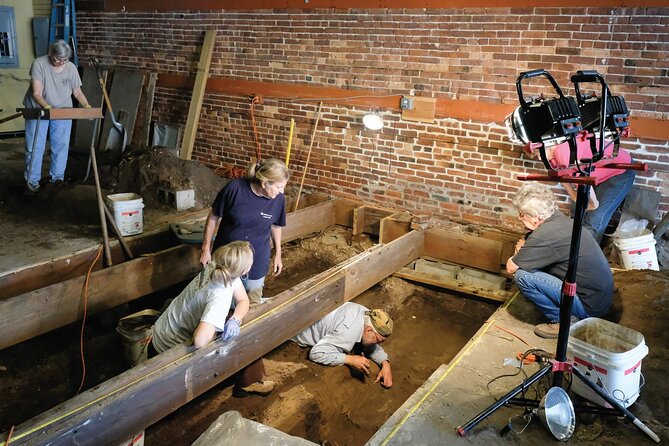 Bones Under Us, Ghost Tour with Archeology - Stop-by-Stop: From the Old Spanish Hospital to Buried Places