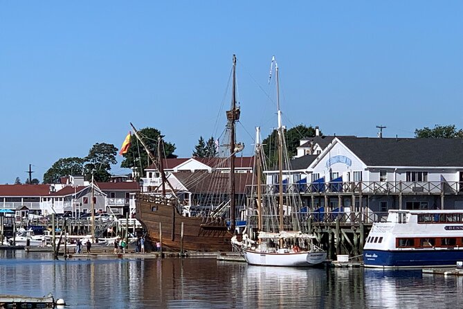 Boos and Brews Walking Ghost Tour of Boothbay Harbor - Meeting at the Footbridge: Where the Best Views Start