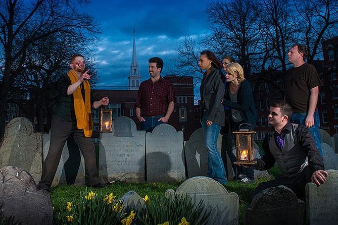 Boston Ghosts and Gravestones Trolley Tour - The trolley ride: how the stories actually work