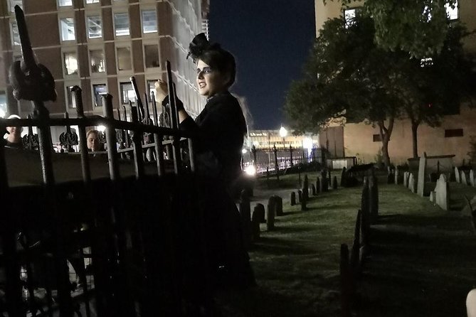Boston Ghosts and Gravestones Trolley Tour - Second cemetery stop: Granary Burying Ground and Revolution-era ghosts
