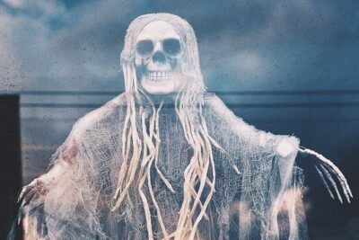 Bucharest Ghosts Stories and Mythology - Where you meet and how the 2.5 hours actually plays out