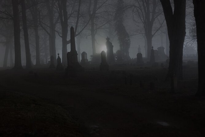 Chapel Hill Ghost Walk - Stop-by-Stop: Four Chapel Hill Ghost Sites With a Guide