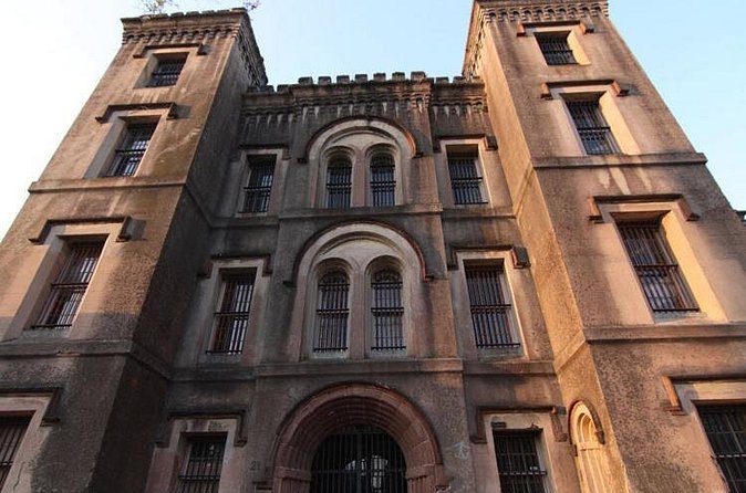 Charleston Haunted Jail Night-Time Walking Tour with Admission to Old City Jail - The 45-minute format: what the timing really means