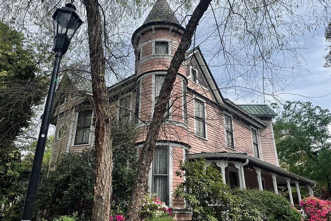 Charlotte's Only Southern Charm Haunted/True Crime Golf Cart Tour - Guides make the difference: from cold-night blankets to true-crime energy