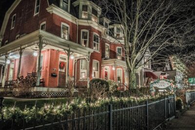 Civil War Ghosts: Echoes of the Fallen Gettysburg Ghost Tour - Brickhouse Inn: sniper vantage points and reported hauntings