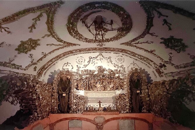 COMBO: Rome's Capuchin Crypts Tour & Rome's Dark Side Ghost Tour - Piazza Navona: Haunted Window Stories and a Marble Head Watching