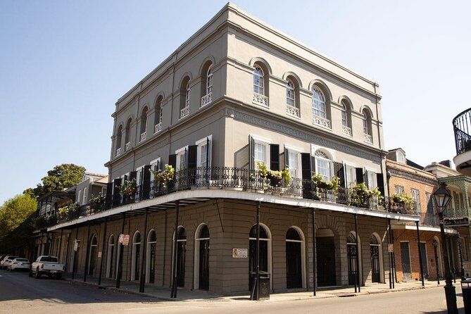 Crawl New Orleans: Haunted Bar Crawl with Shot Included - Key things to know before you go