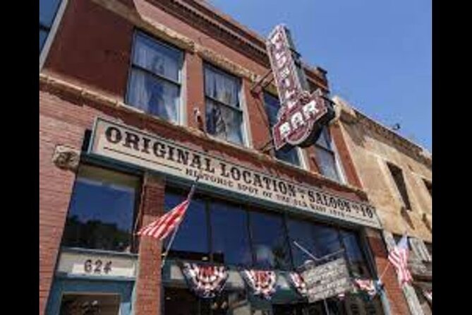 Dark Deadwood Ghost Tours: Ghosts & Graves of Gunslingers' Gulch - Stop 4: Lucky Nugget Casino at 622 Main St