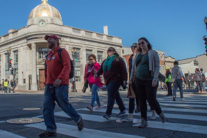 DC: Ghosts of Georgetown Haunted History Nighttime Tour - The guide makes the experience: humor, acting, and staying power
