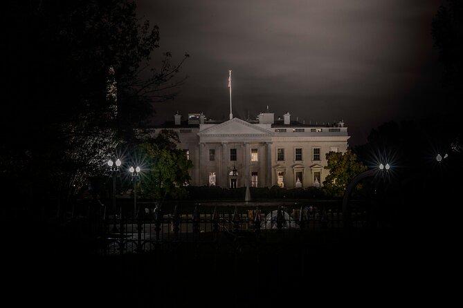 DC Ghosts Ultimate Dead of Night Haunted Ghost Tour - Meeting at Lafayette Square: the simple logistics that make it easier