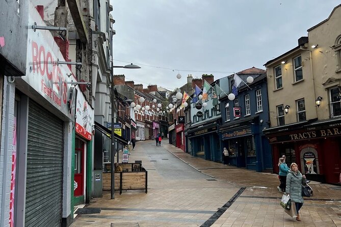 Derrie Danders: Unveiling Derry's Dark & Haunted Past Audio Tour - Starting at Waterloo Place: your first steps with the app