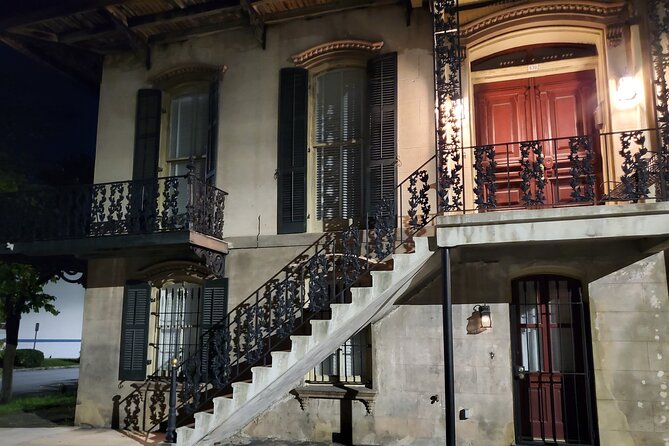 Doctor Buzzard's Goodtime Ghost Tour - The biggest practical consideration: walking plus outside viewing