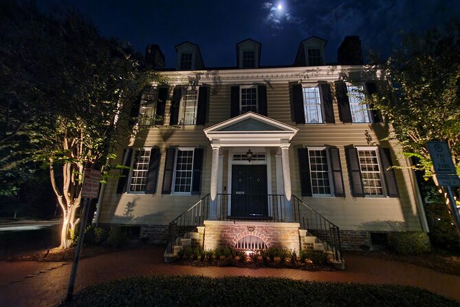 Doctor Buzzard's Goodtime Ghost Tour - Weather and timing: book smart for Savannah nights