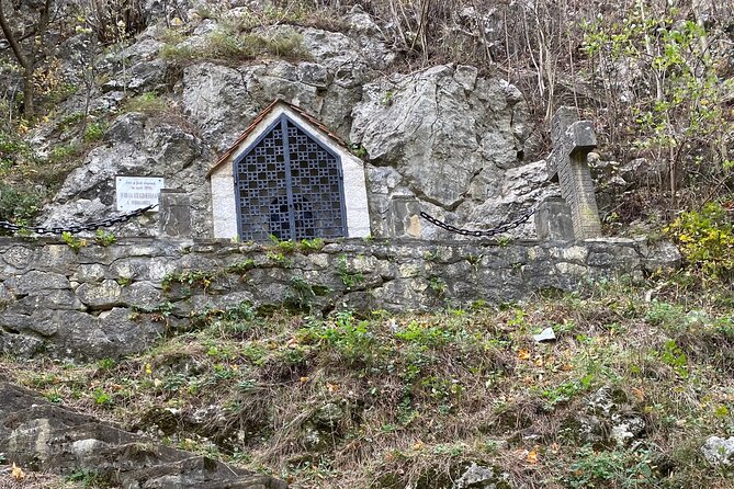 Dracula’s Tour – Vampires, Ghosts and Haunted Places in Bran - How the Audio Tour Works (and Why It Feels Easy)