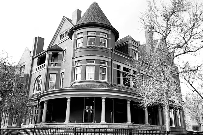 Drinks Included-Twilight Ghost Tour with a Boozy Twist - Entering the Archer Tower Meet-Up Point