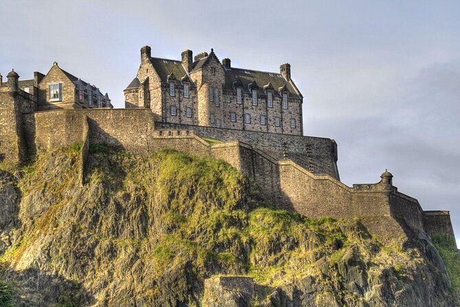 Edinburgh 2 Hour Nighttime Ghost Tour Italian Tour Guide - Key Highlights You’ll Actually Feel