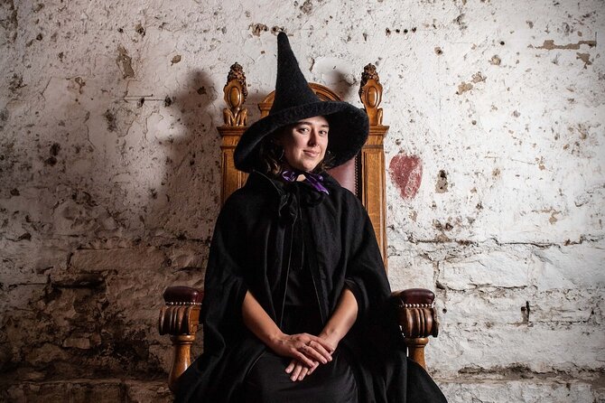 Edinburgh: Witches & Haunted History Walking Tour - The Royal Mile toward East Lothian and the North Berwick Witches