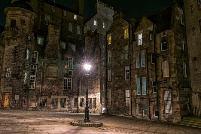 Edinburgh: Witches & Haunted History Walking Tour - Witches Well, Upper Bow, and Victoria Street: the stops people skip