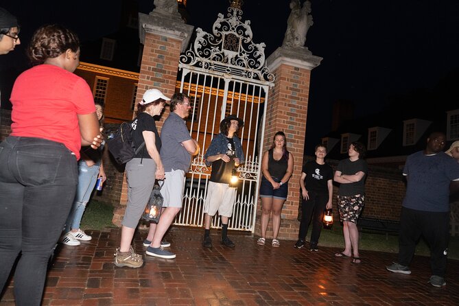 Embers of the Windy City: Chilling Chicago Ghost Tours - Stop 3: Red Lion Pub and Tudor-style bar haunt energy