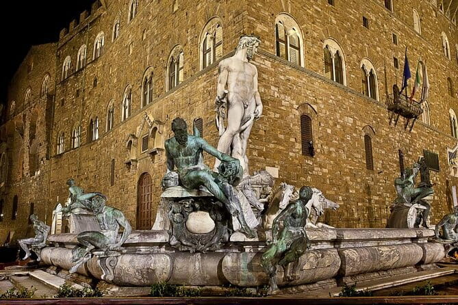 Florence Haunted Secrets: Echoes of the Dead Exploration Game - Palazzo Vecchio: famous landmark, game-guided meaning