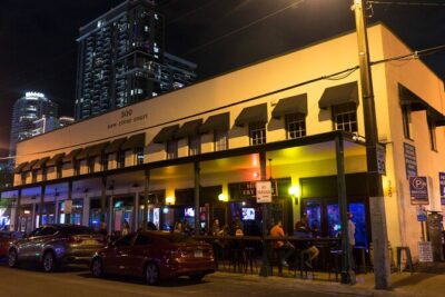 Fort Lauderdale Fallen Frights and Fury Ghost Tour - Getting oriented: starting at Thrive301 and ending at Esplanade Park