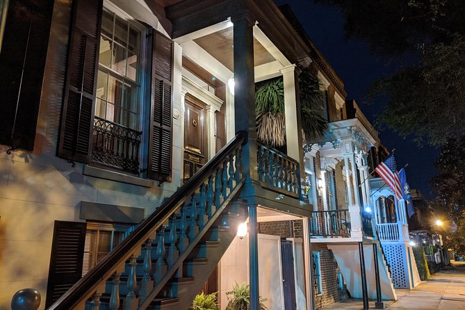 Fraidy Cat: The Family Fun Ghost Tour of Savannah - Wright Square: stepping into original 1733-era spaces
