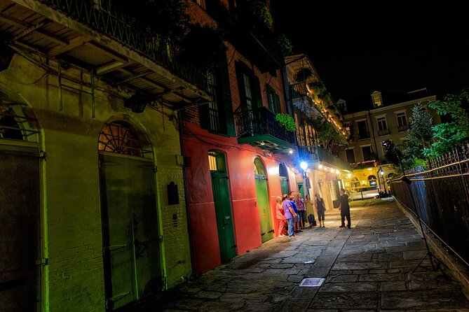 French Quarter Ghosts and Spirits Tour with Augmented Reality - Stop 1: Jackson Brewery to French Quarter haunts (singing rain and the Bloody O’Reilly clash)