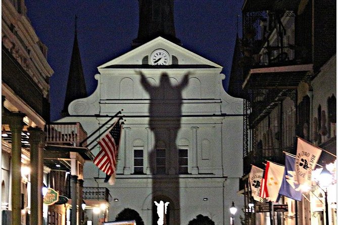 French Quarter Haunted Excursion In New Orleans - Entering The French Quarter After Dark (Without Getting Lost)