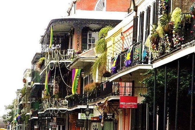 French Quarter Haunted Excursion In New Orleans - Bar Stops for To-Go Drinks: Fun Perk, Real-Time Tradeoff
