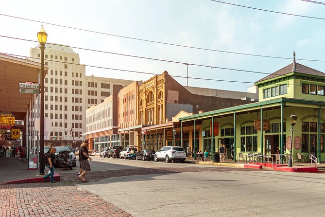 Galveston Haunted Smartphone Guided Audio Walking App - Key highlights at a glance