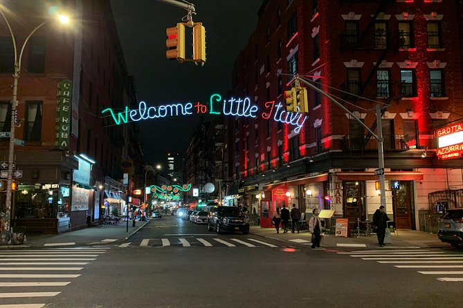 Gangsters and Ghosts Tour New York City - Stop 3: The West Village walk that turns corners into scares