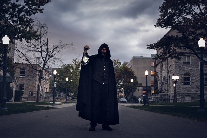 Ghost Tour of Queen's University - Weather, night walking, and what to wear