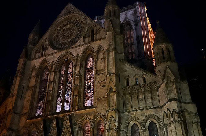 Ghosts and Ghouls Haunted York Self Guided Audio Tour - Stonegate: the haunted pub chase and a toast to the spirits