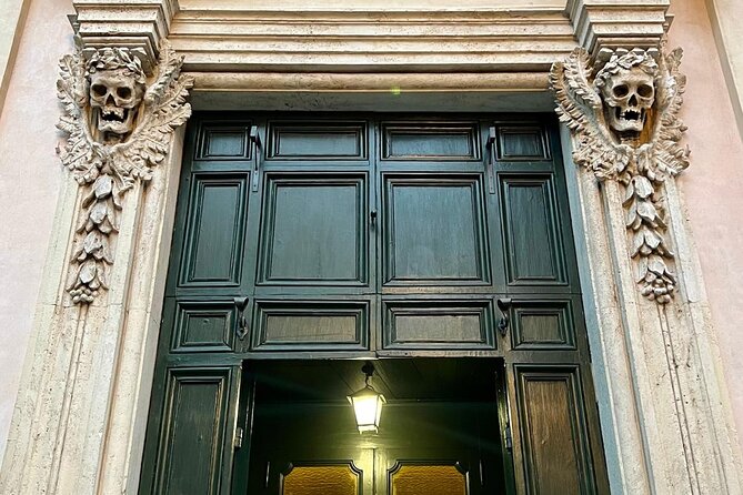 Ghosts Legends and Mysteries of Rome Walking Tour - Via Paola: the house of the kindest executioner in Rome