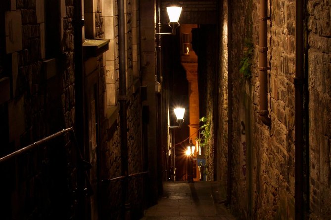 Ghosts, Mysteries, and Witches Tour - Meeting at 190 High Street and Finishing in Greyfriars