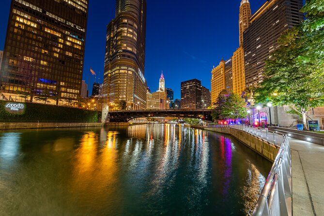 Ghosts of Chicago Family Friendly Ghost Tour - Who should book this ghost tour in Chicago?