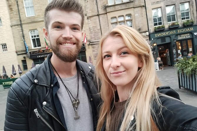Ghosts of Edinburgh: Bloody Past Exploration Game and Tour - A ghost game that still feels like a real Edinburgh walk