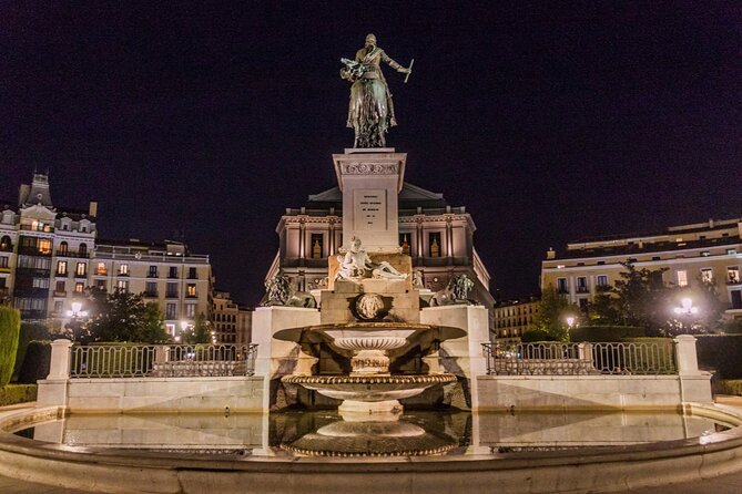 Ghosts of Madrid: Exploration Game and Tour - Ratoncito Pérez shop and Puerta del Sol: fun stops that keep the story moving