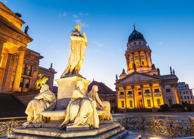 Gruseltour Berlin Haunted Ghost Walk 90-minute at Berlin Mitte city center - Key things to know before you go