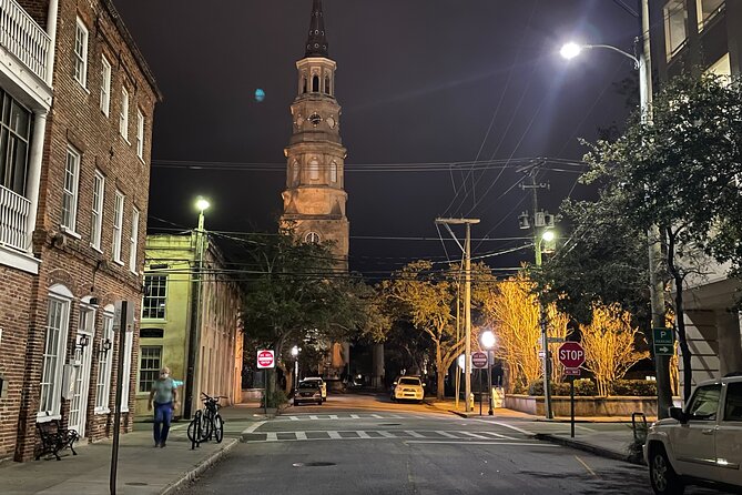 Guided Walking Ghost Tour in Charleston - Circular Congregational Church and the Robert Mills Parish House