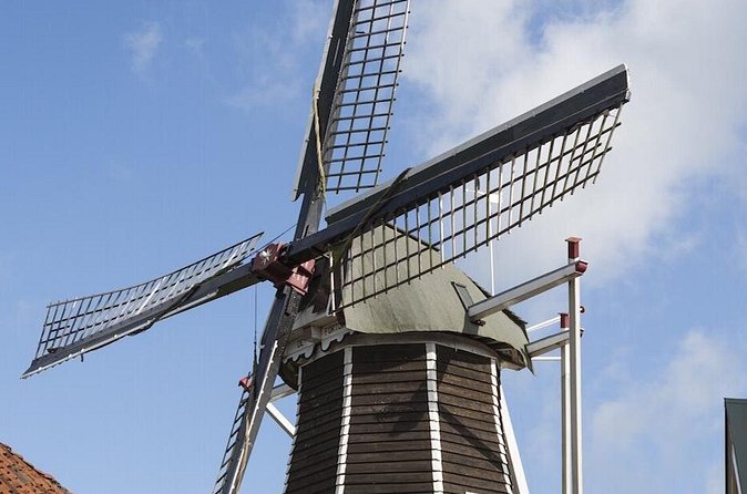 Hattem's Windmills, Bakeries and Ghosts: A Self-Guided Audio Tour - Stop-by-Stop Walkthrough: Windmill, Anton Pieck Museum, Dyke Gate