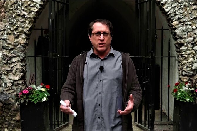 Haunted Amersham Ghost Tour - Historic Old Town Near London - Meeting at The Chequers and Getting Set for a 6pm Start