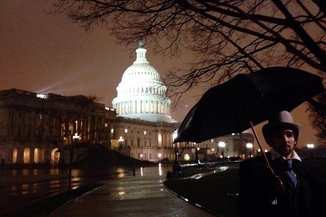 Haunted DC Night-Time Walking Tour on Capitol Hill - The 8:30 pm vibe: why a night Capitol Hill walk works