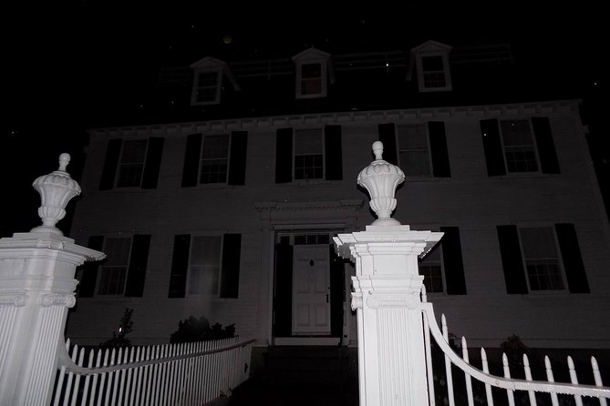 Haunted Footsteps Best Ghost & Paranormal Salem Tour - Stop 3: Old Burying Point Cemetery