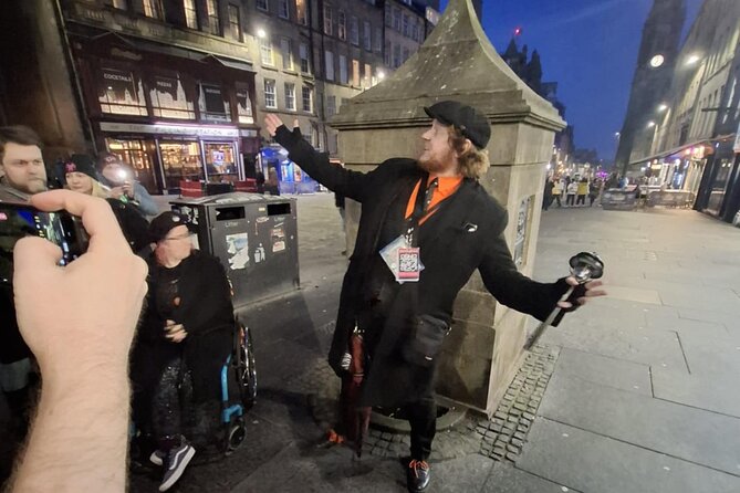 Haunted Histories walking Tour - Stop 1: Royal Mile secrets under your feet